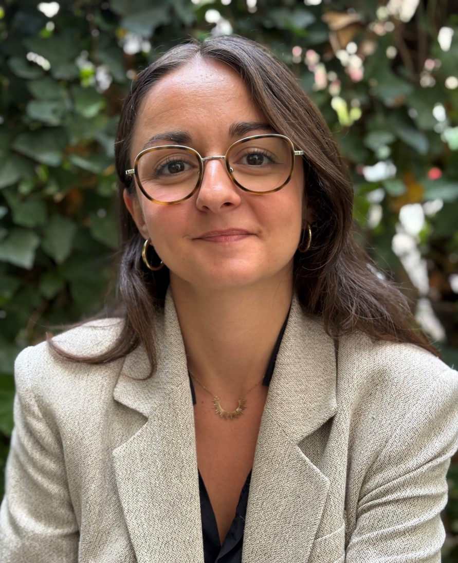  - Directrice des études